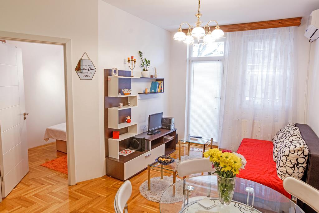 Linden Flower Apartment スボティツァ エクステリア 写真